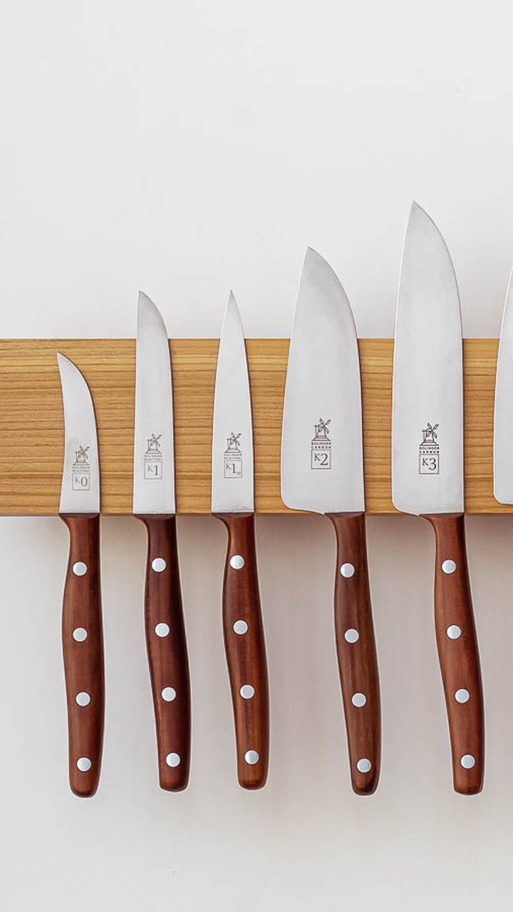 Windmühlenmesser kitchen knives on a rack